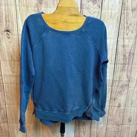 Mel rose and Market Blue Washed Out Side Zippers Sweatshirt Size XS - Picture 1 of 9